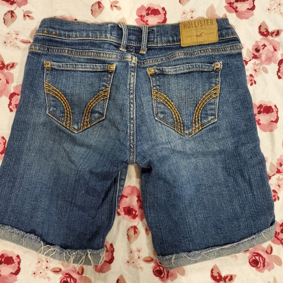 Hollister Denim Shorts - Picture 2 of 3